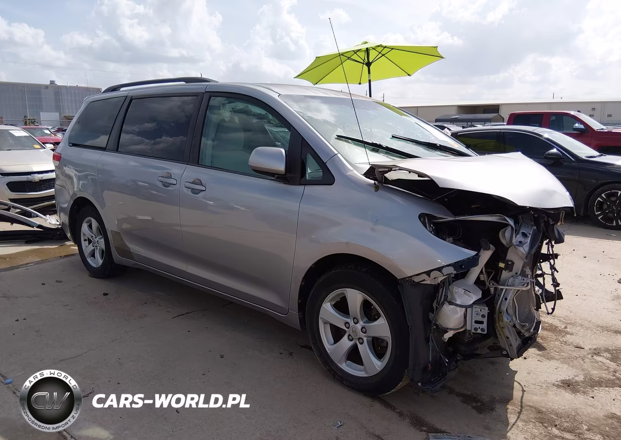 2012 Toyota Sienna Le V6 8 Passenger – zdjęcie 1 z 16