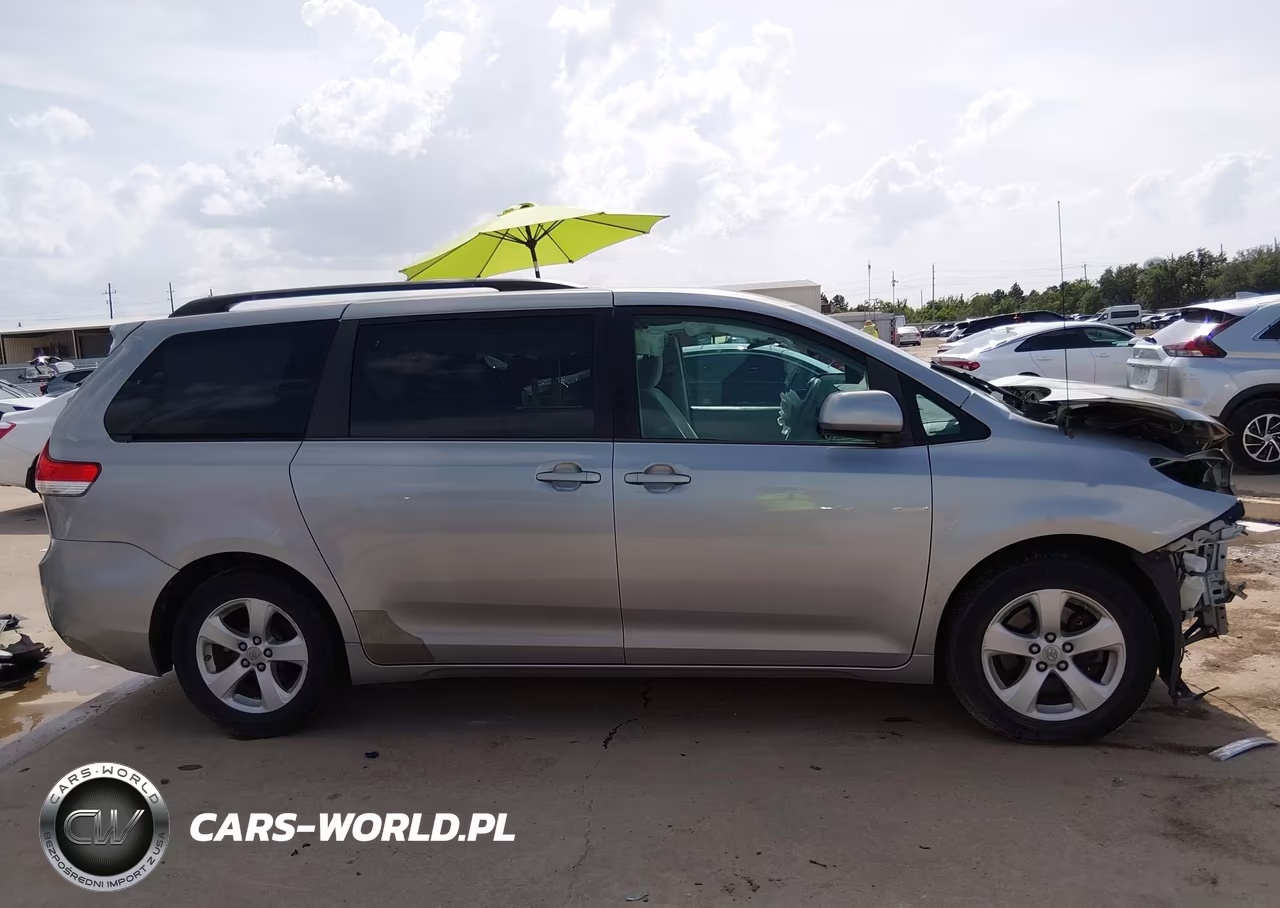 2012 Toyota Sienna Le V6 8 Passenger VIN:5TDKK3DC1CS264998 - 13
