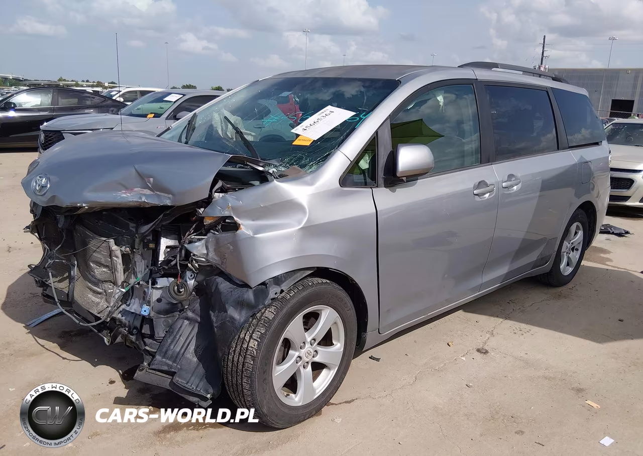 2012 Toyota Sienna Le V6 8 Passenger VIN:5TDKK3DC1CS264998 - 2