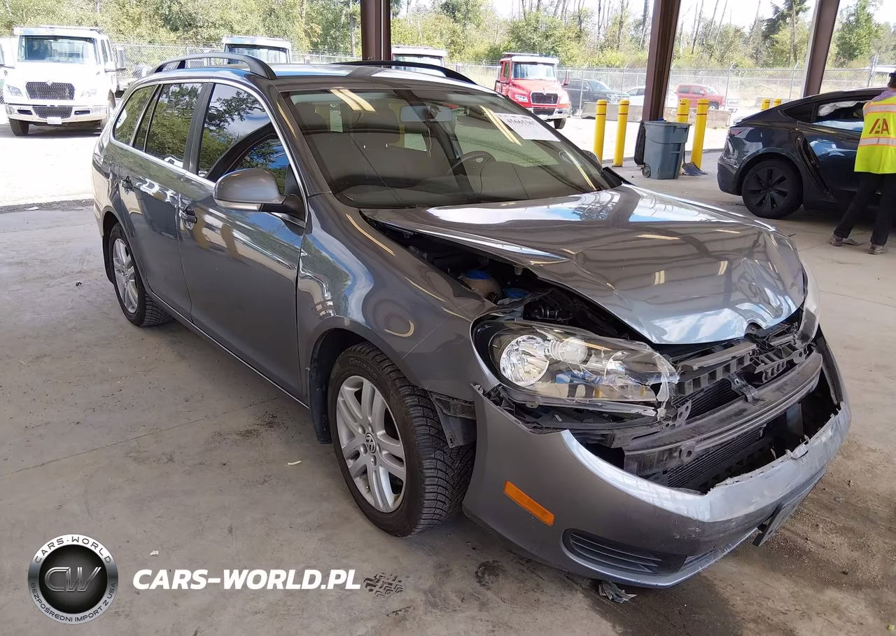 2013 Volkswagen Jetta Sportwagen 2.0L Tdi – zdjęcie 1 z 17