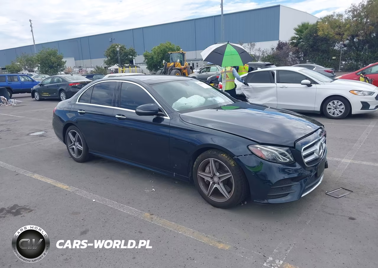 2017 Mercedes-Benz E 300 – zdjęcie 1 z 16