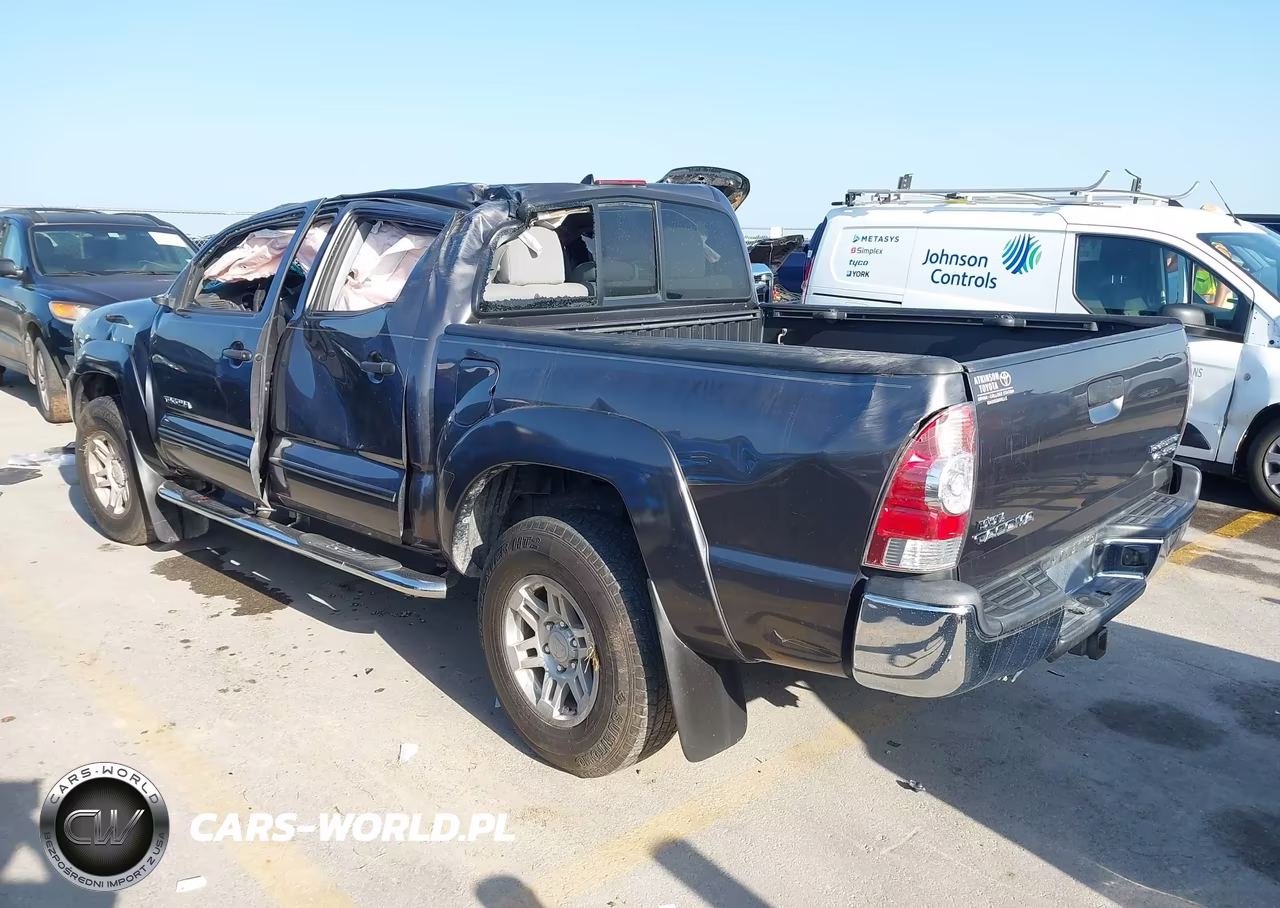 2015 Toyota Tacoma Prerunner V6 VIN:5TFJU4GNXFX079291 - 3