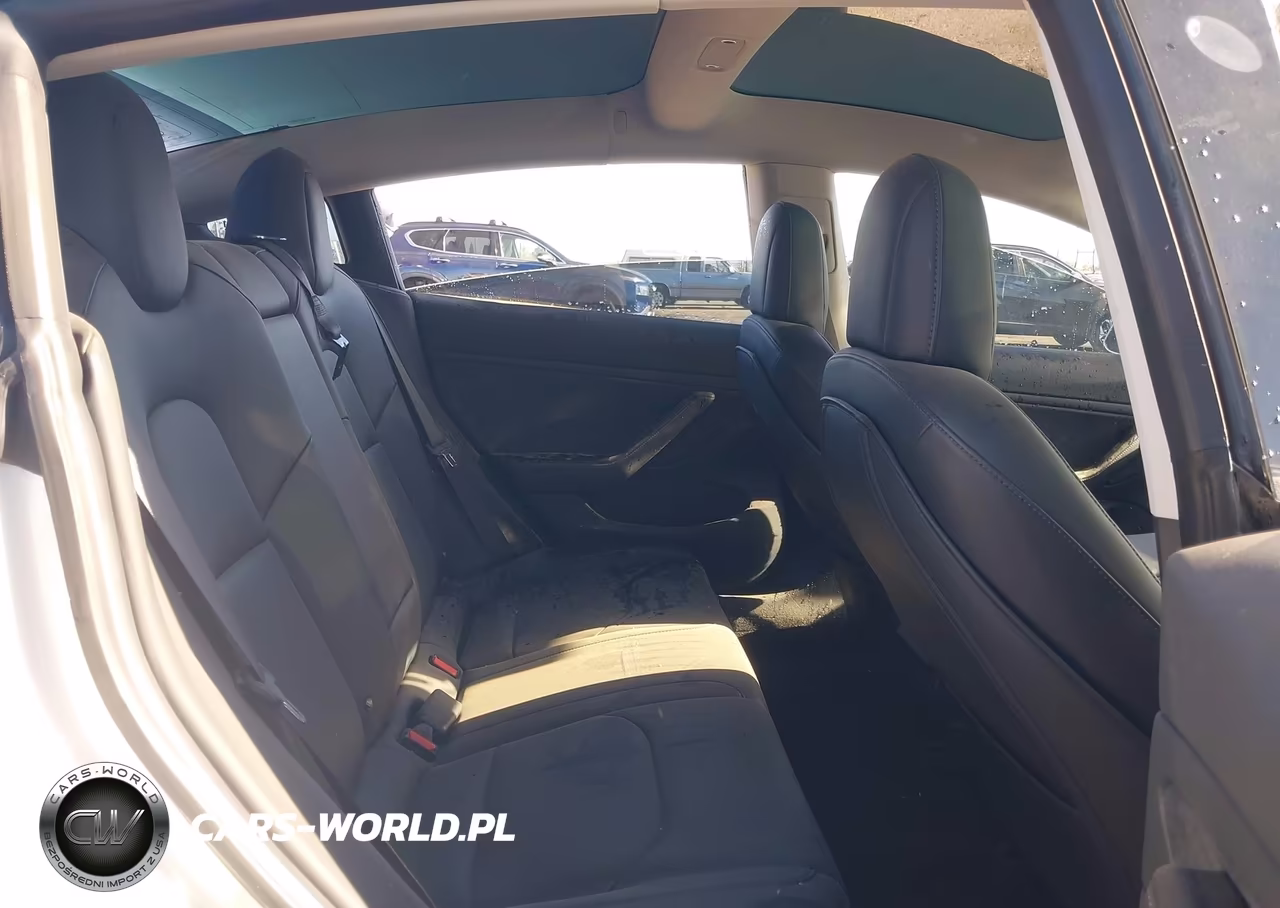 2018 Tesla Model 3 Long Range-Mid Range VIN:5YJ3E1EA7JF011649 - 8