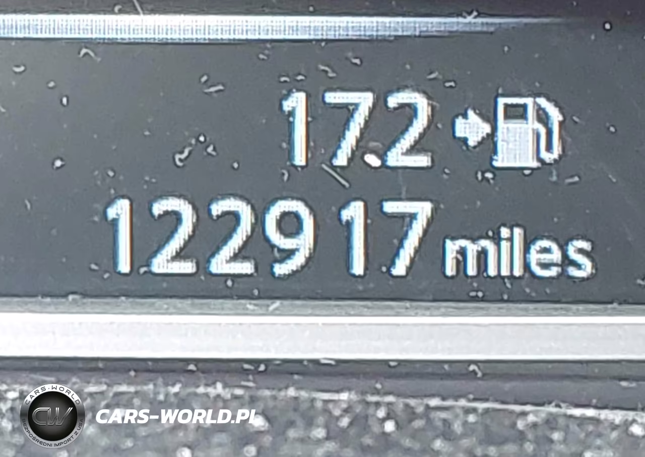 2018 Nissan Sentra Sr Turbo VIN:3N1CB7AP3JY225793 - 16