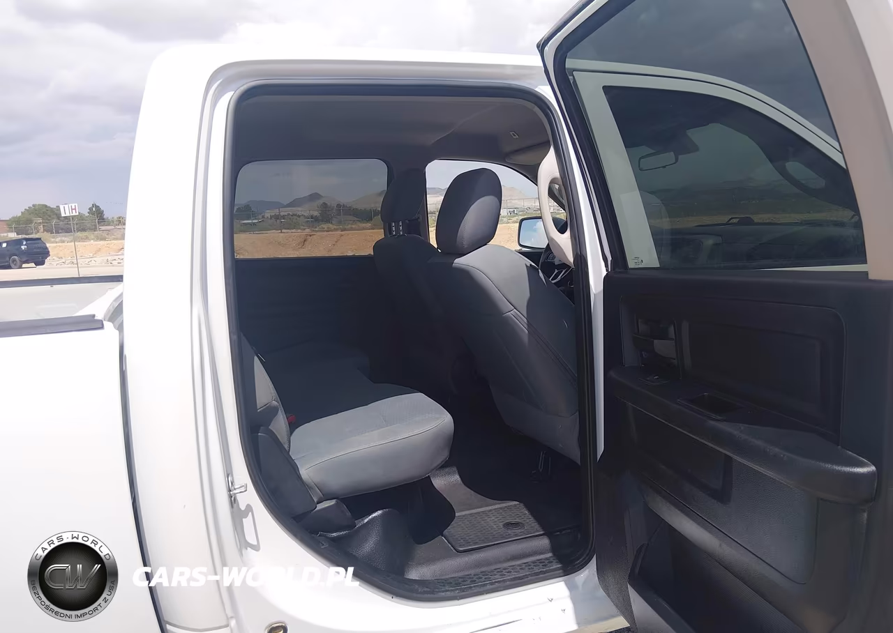2018 Ram 2500 Tradesman 4X4 6'4 Box VIN:3C6TR5CT4JG306712 - 8