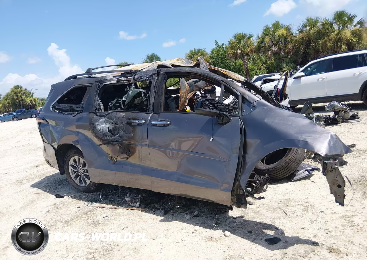 2022 Toyota Sienna Xle VIN:5TDJRKEC6NS121628 - 13