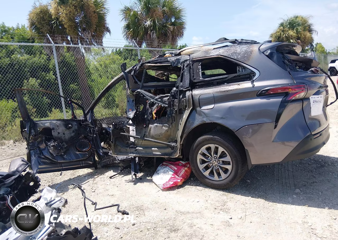2022 Toyota Sienna Xle VIN:5TDJRKEC6NS121628 - 14