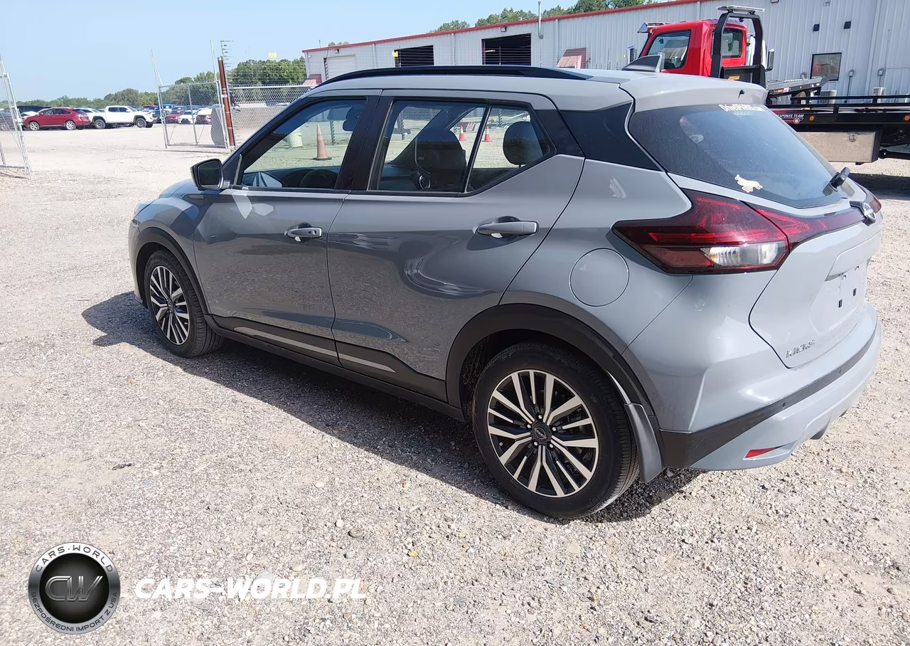 2023 Nissan Kicks Sr Xtronic Cvt VIN:3N1CP5DV3PL526196 - 3