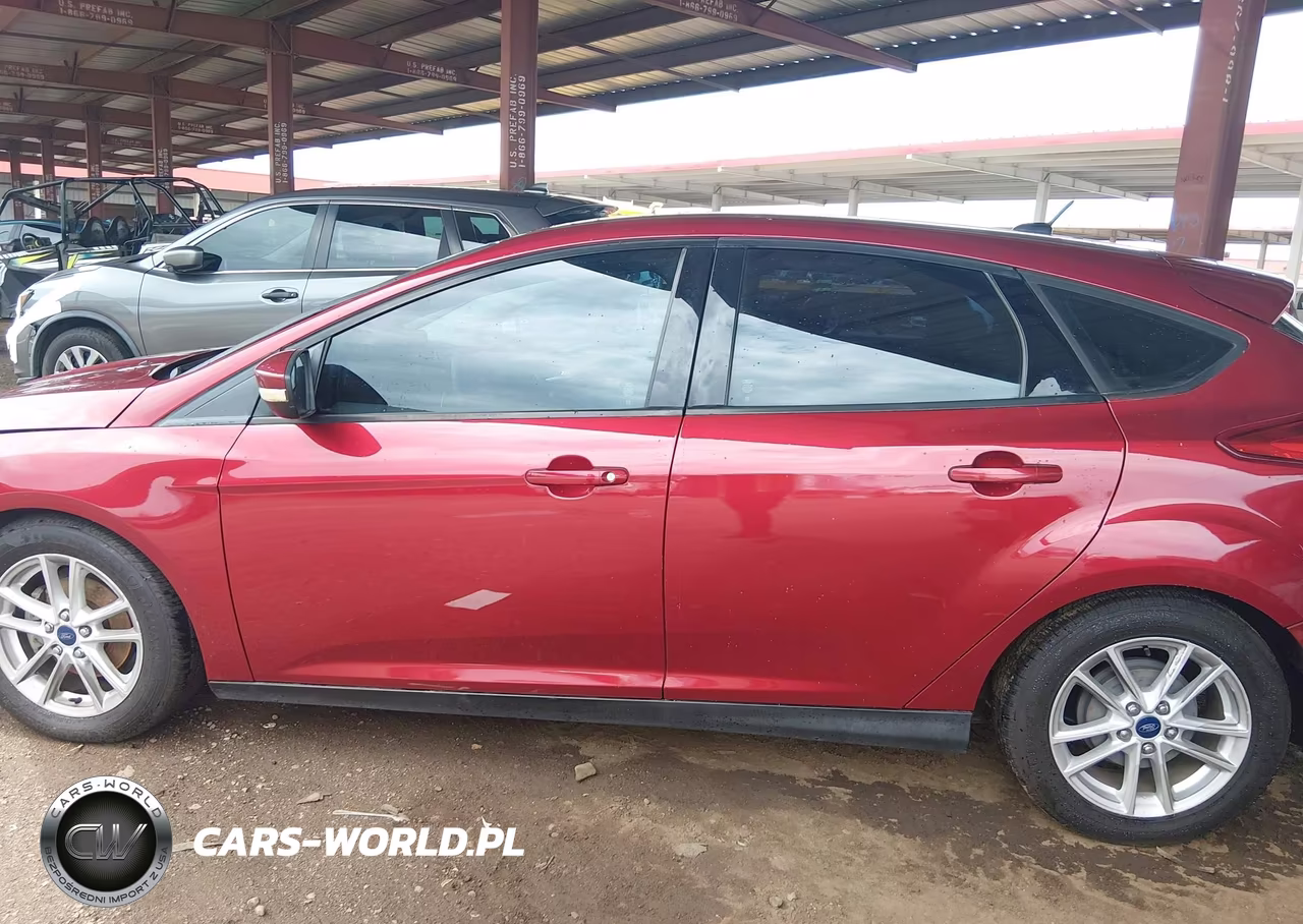 2015 Ford Focus Se VIN:1FADP3K27FL358318 - 14