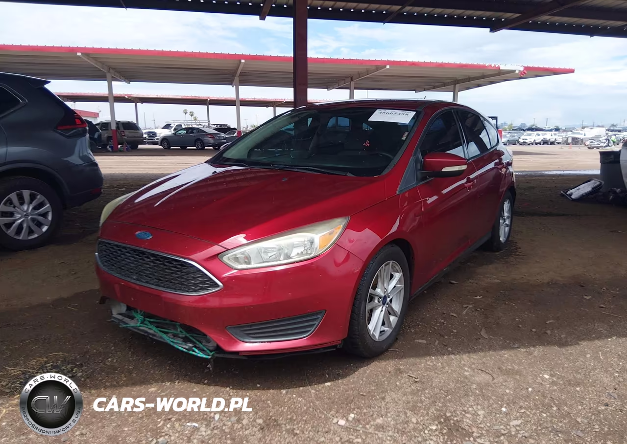 2015 Ford Focus Se VIN:1FADP3K27FL358318 - 2