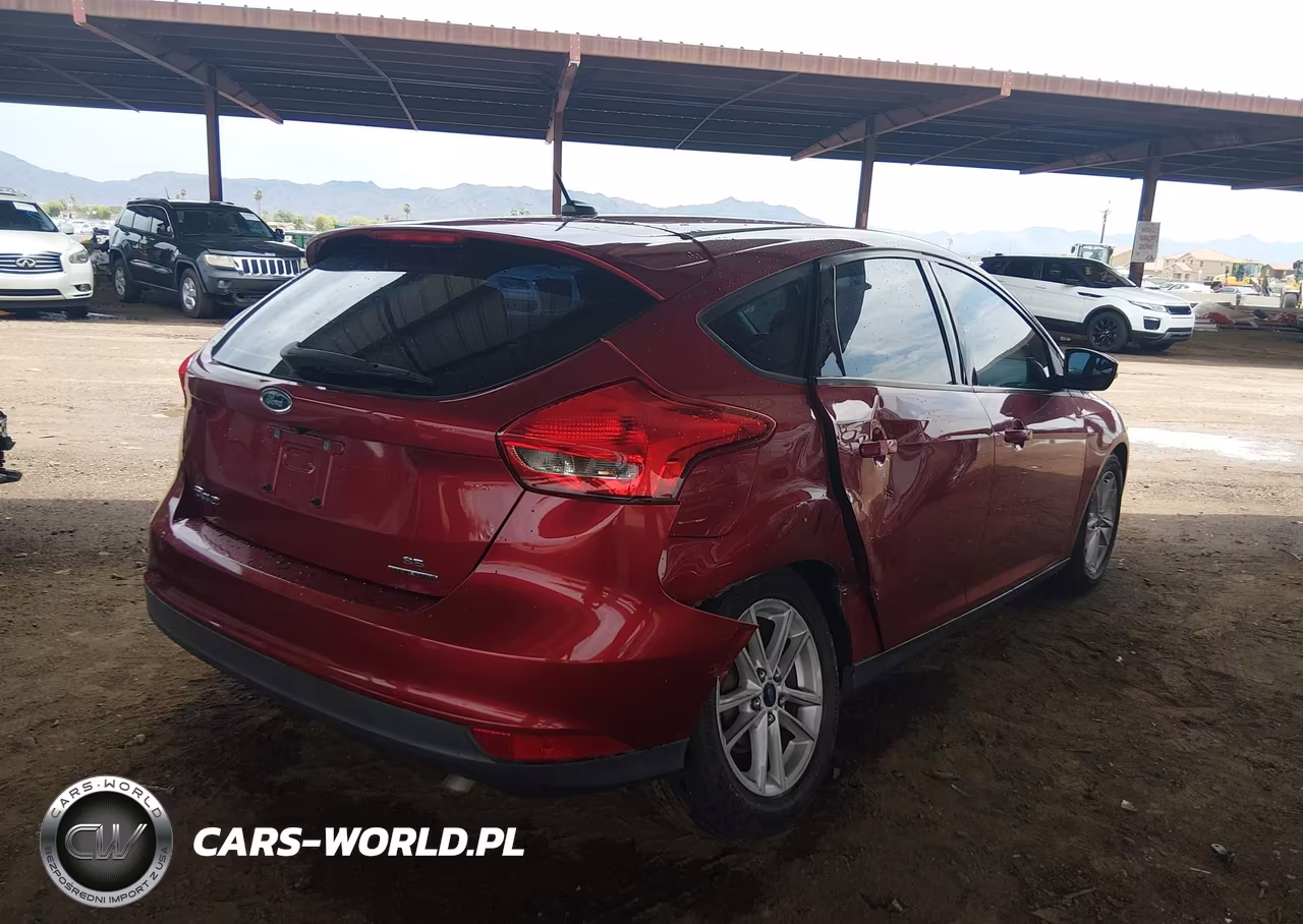 2015 Ford Focus Se VIN:1FADP3K27FL358318 - 6