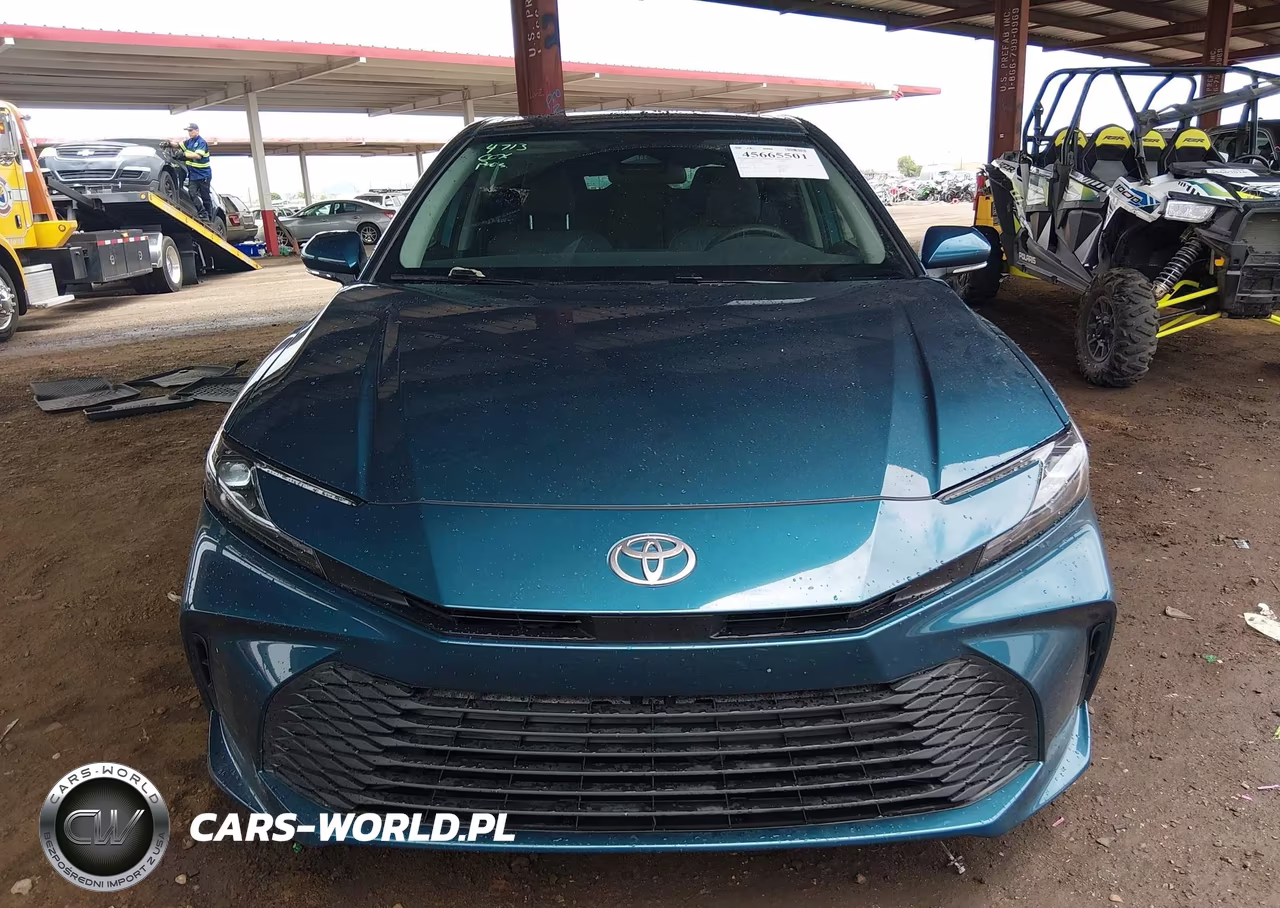 2025 Toyota Camry Le VIN:4T1DAACK7SU037927 - 13