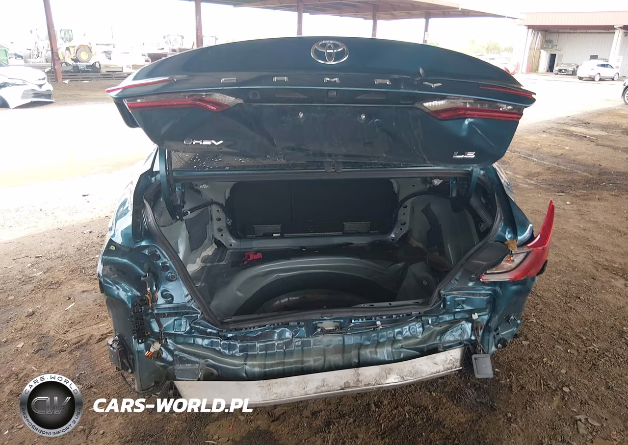 2025 Toyota Camry Le VIN:4T1DAACK7SU037927 - 6