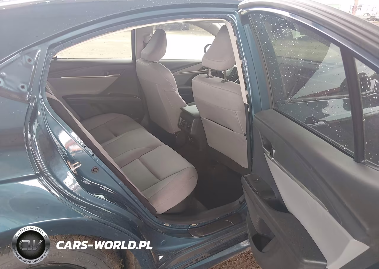 2025 Toyota Camry Le VIN:4T1DAACK7SU037927 - 8