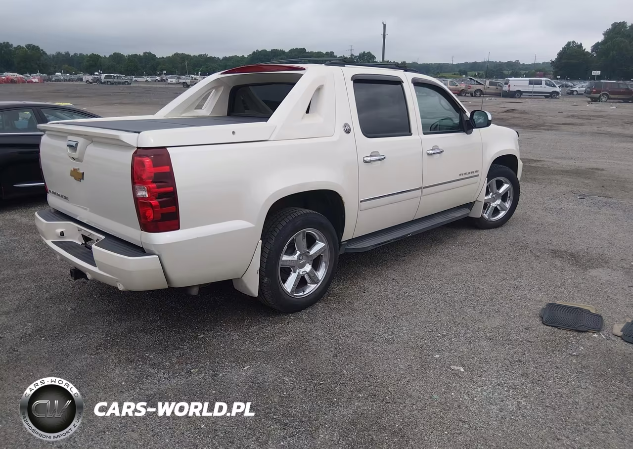 2013 Chevrolet Avalanche Ltz VIN:3GNTKGE76DG194421 - 4