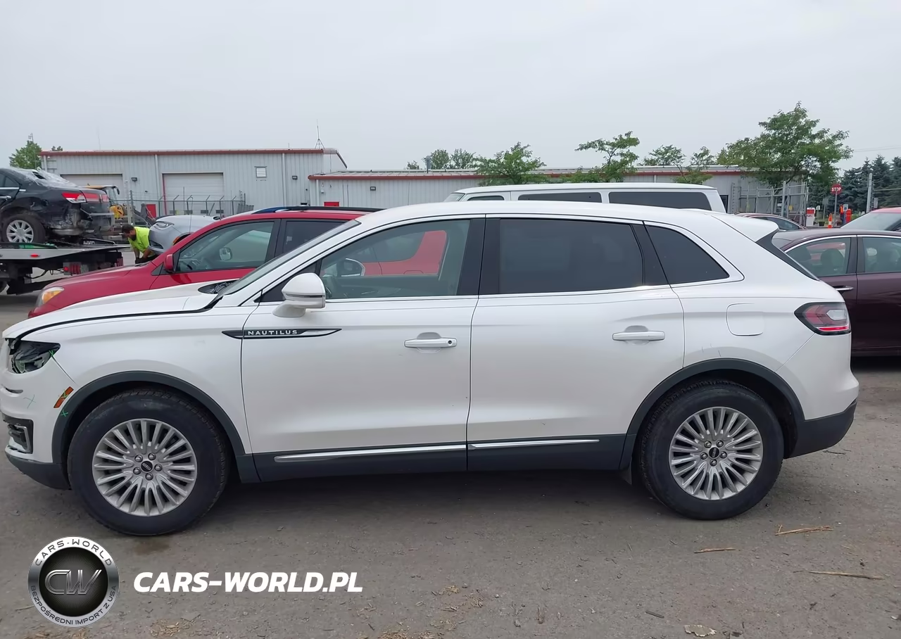 2019 Lincoln Nautilus Standard VIN:2LMPJ6J97KBL61299 - 14