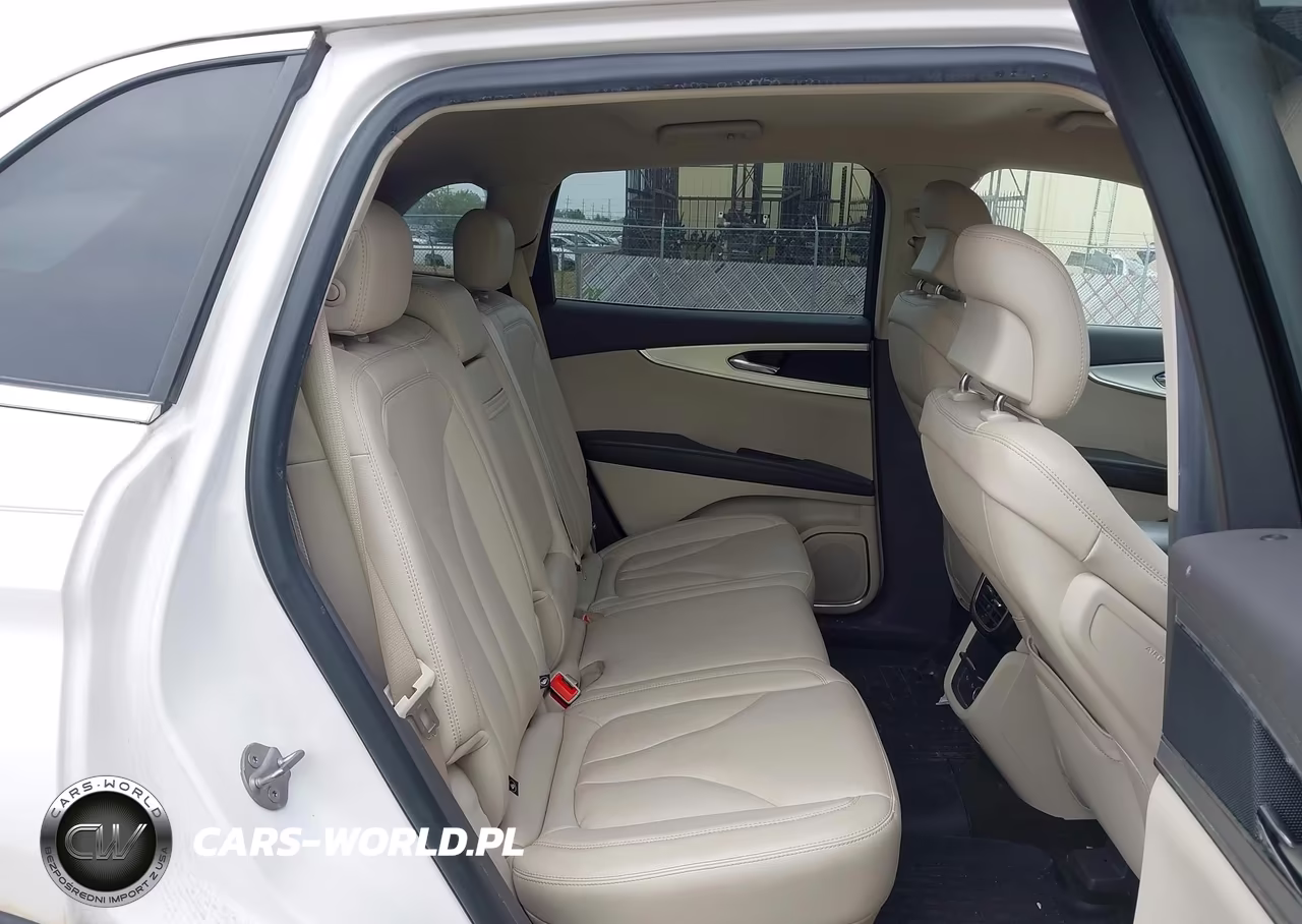 2019 Lincoln Nautilus Standard VIN:2LMPJ6J97KBL61299 - 8