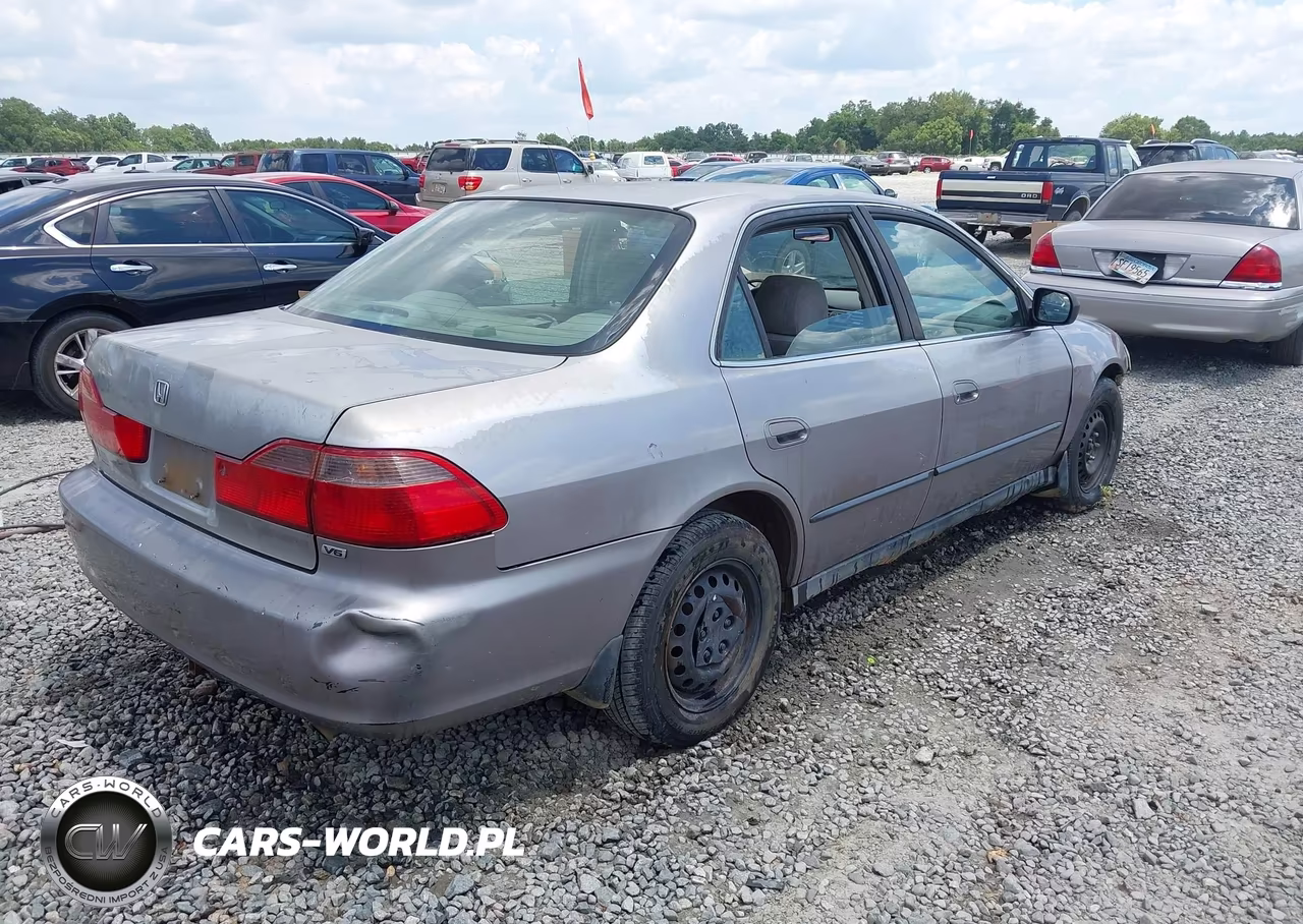 2000 Honda Accord 3.0 Lx VIN:1HGCG1641YA017082 - 4