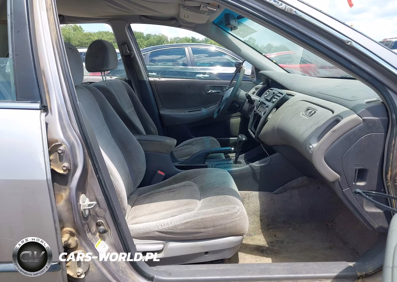 2000 Honda Accord 3.0 Lx VIN:1HGCG1641YA017082 - 5