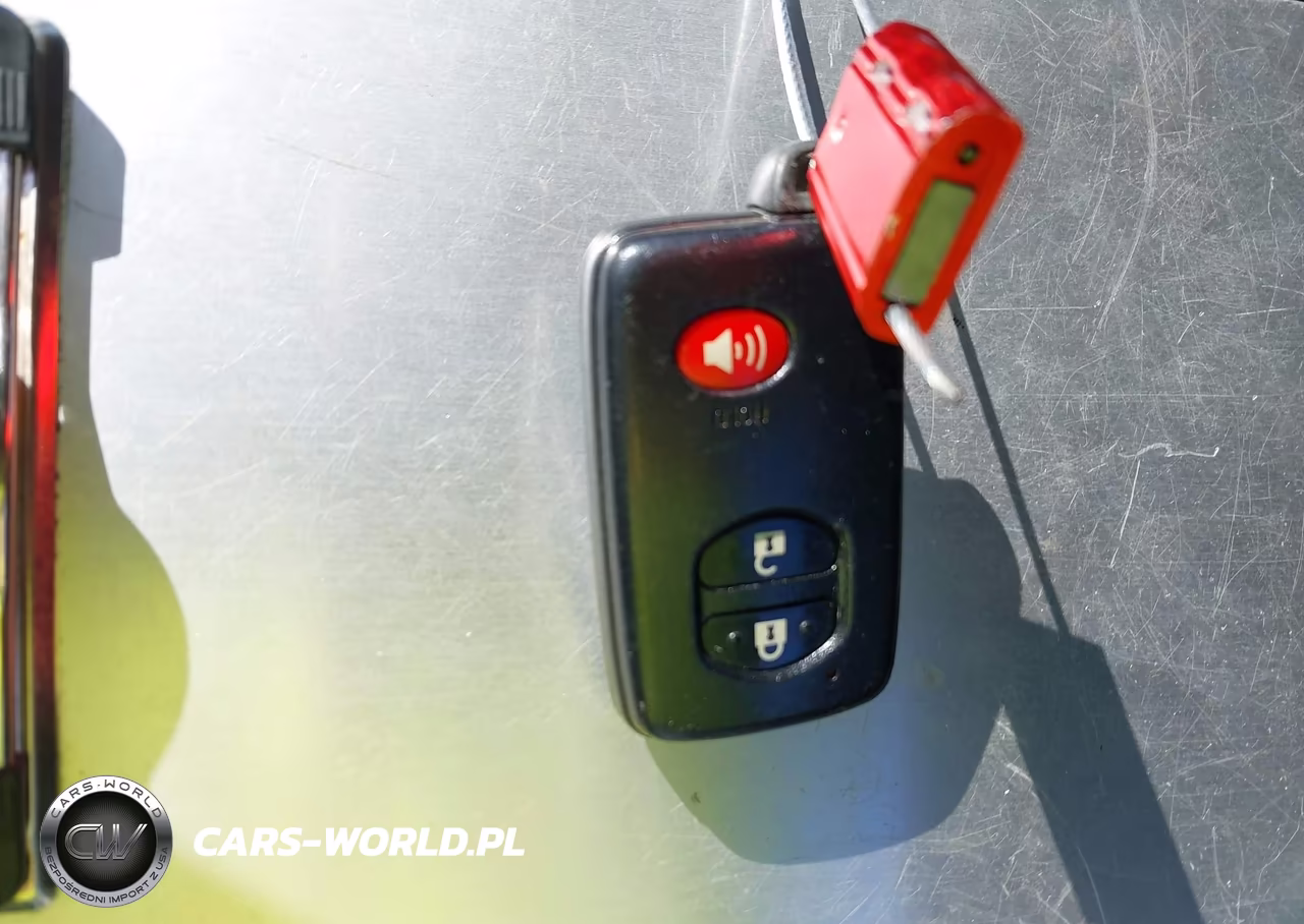 2010 Toyota Prius Iv VIN:JTDKN3DU4A0063063 - 11