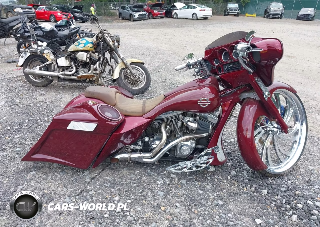 2010 Harley-Davidson Flhx VIN:1HD1KB411AB627016 - 12