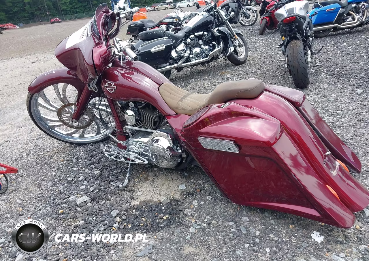 2010 Harley-Davidson Flhx VIN:1HD1KB411AB627016 - 13