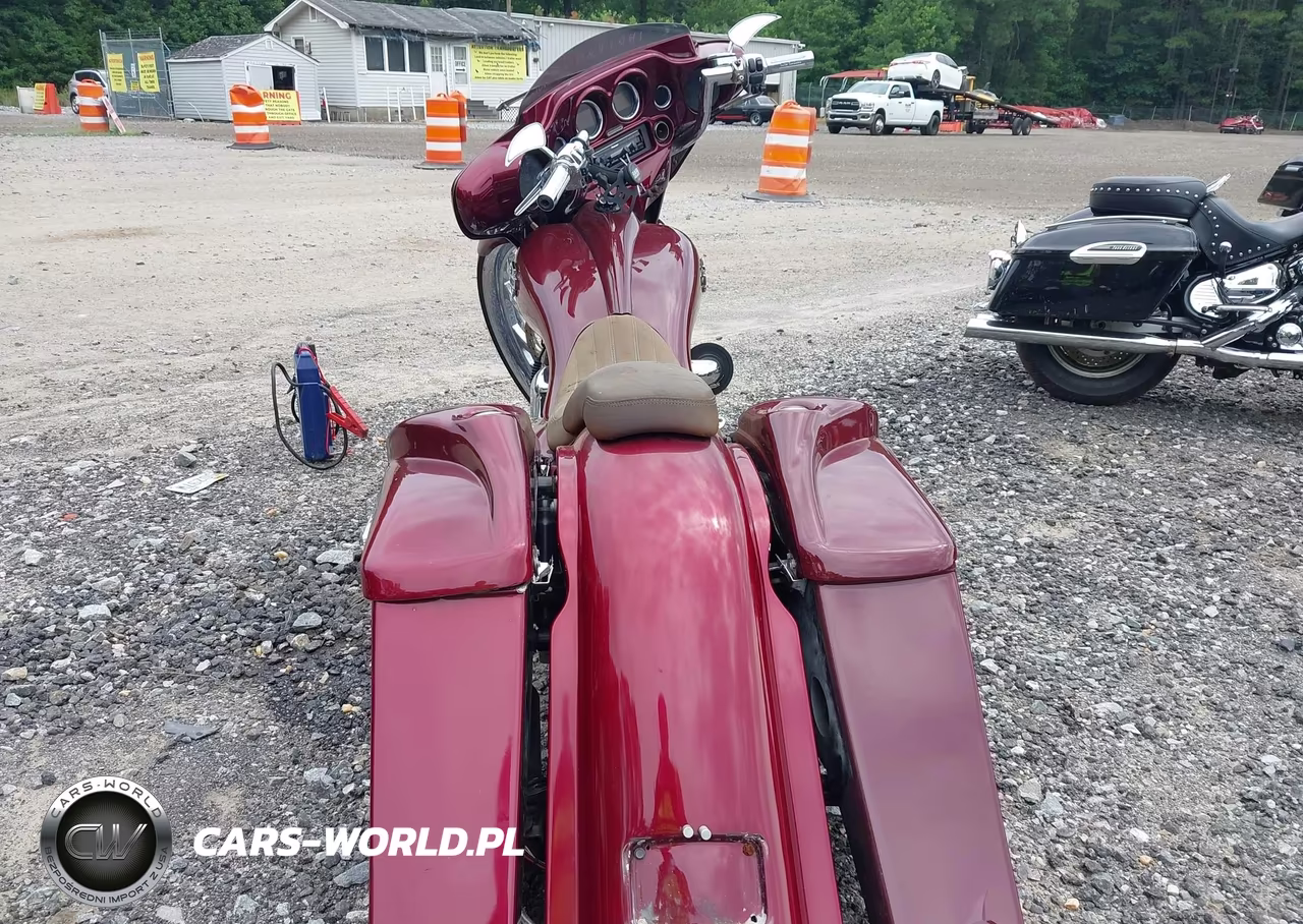 2010 Harley-Davidson Flhx VIN:1HD1KB411AB627016 - 6