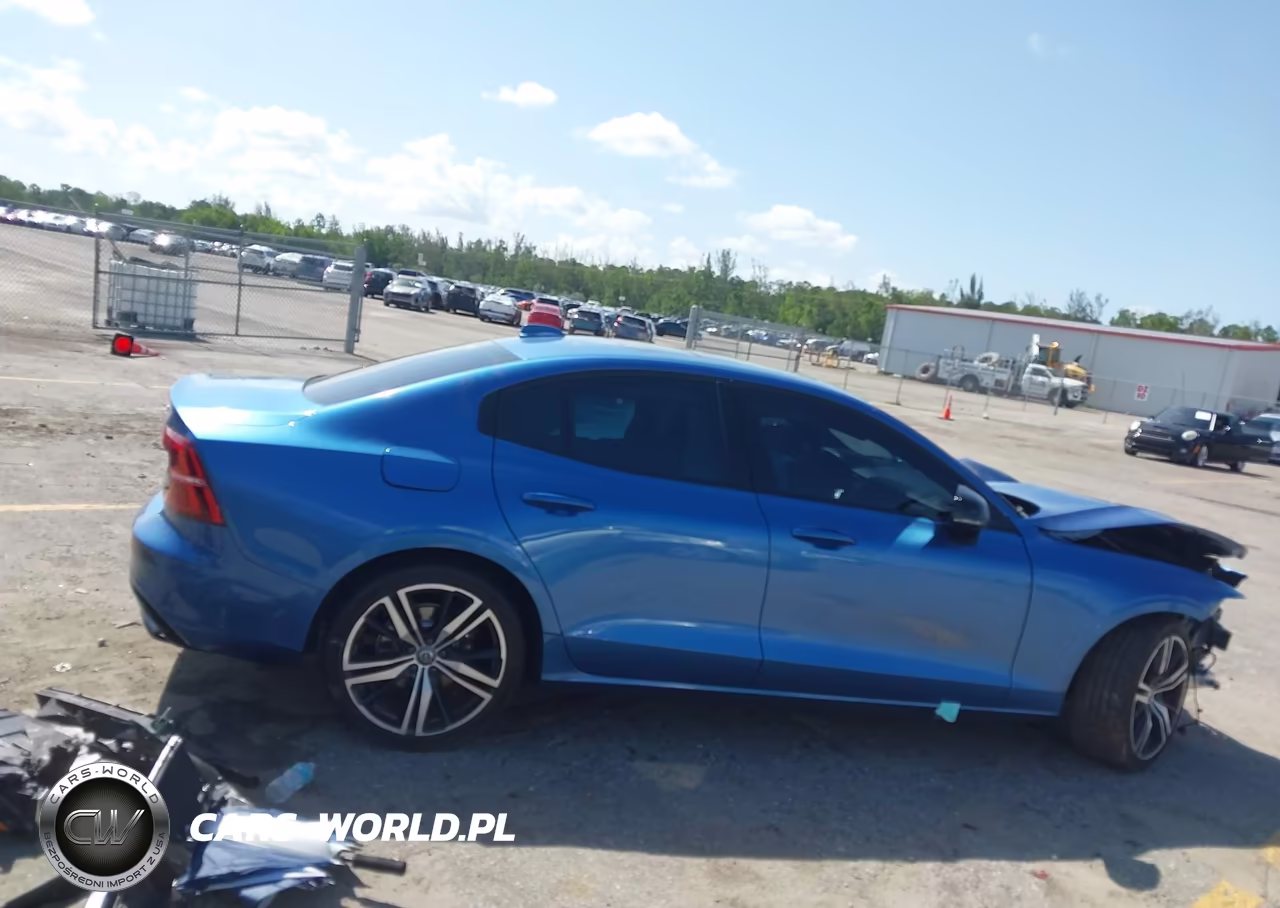 2021 Volvo S60 T5 R-Design VIN:7JR102FM2MG091166 - 14