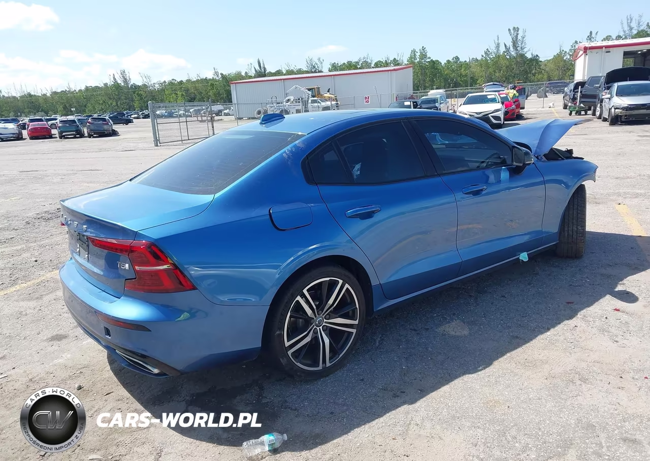 2021 Volvo S60 T5 R-Design VIN:7JR102FM2MG091166 - 4