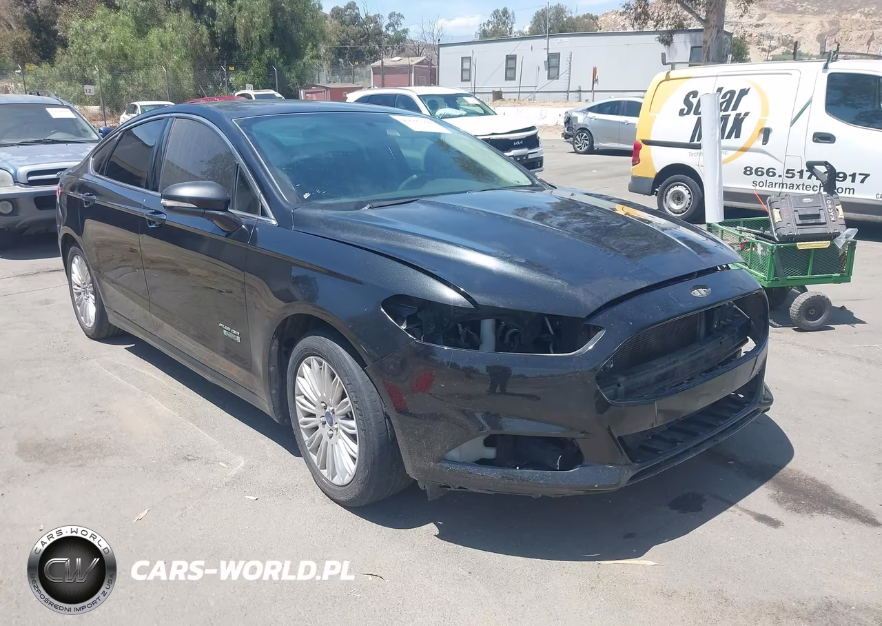 2013 Ford Fusion Energi Se Luxury – zdjęcie 1 z 12