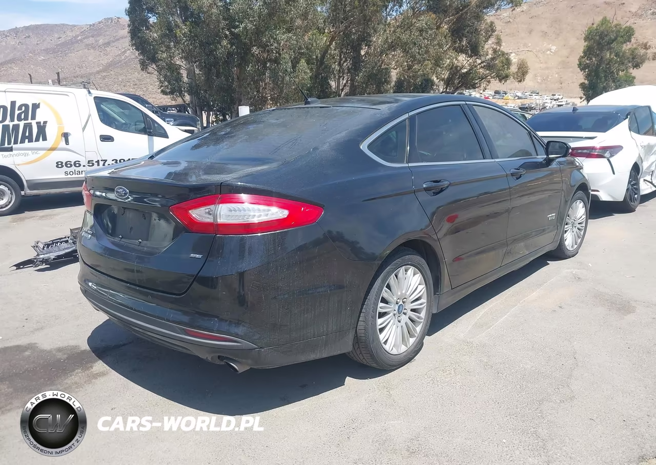 2013 Ford Fusion Energi Se Luxury VIN:3FA6P0PU6DR248084 - 4