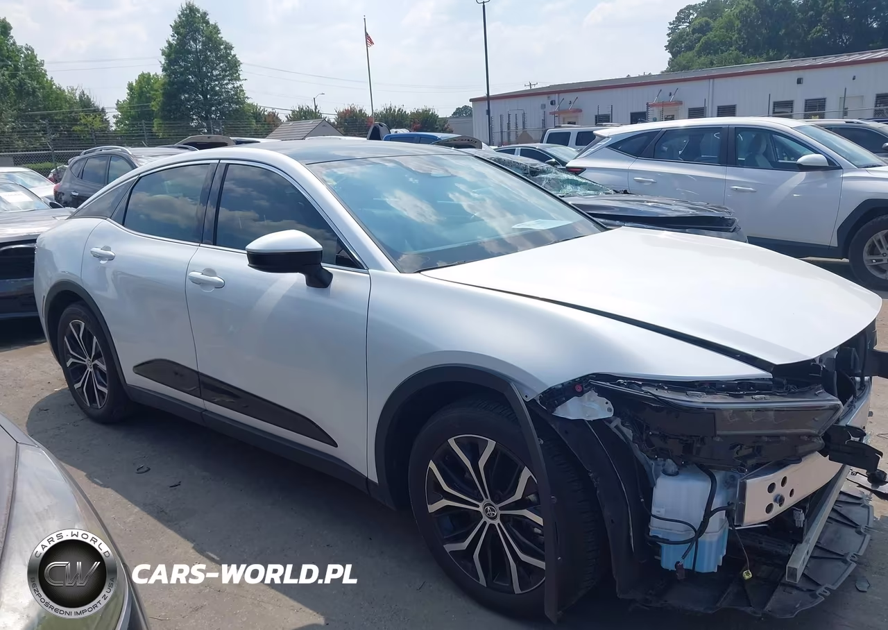 2023 Toyota Crown Limited VIN:JTDAAAAF0P3017142 - 13