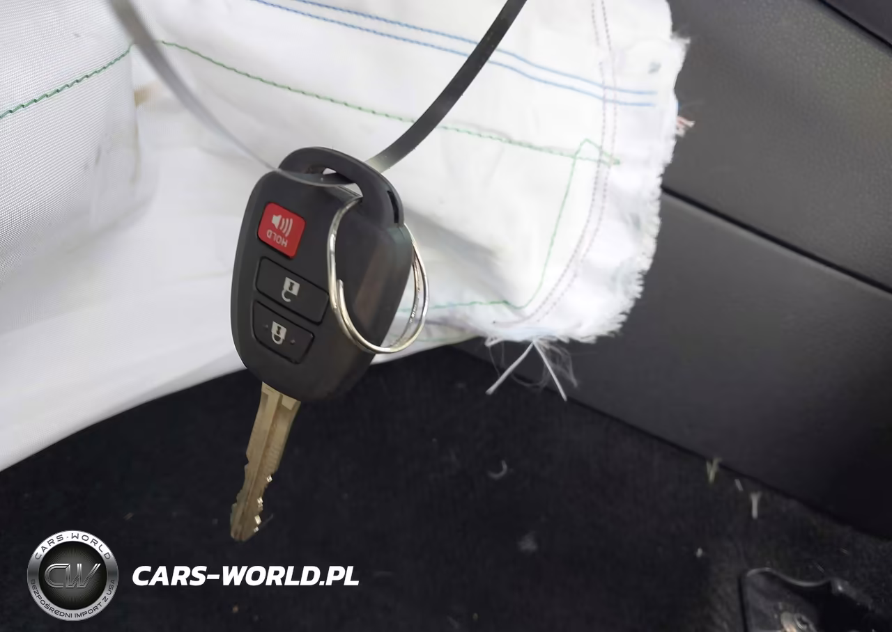 2026 Toyota Corolla Cross L VIN:7MUAAAAG5TV157632 - 11