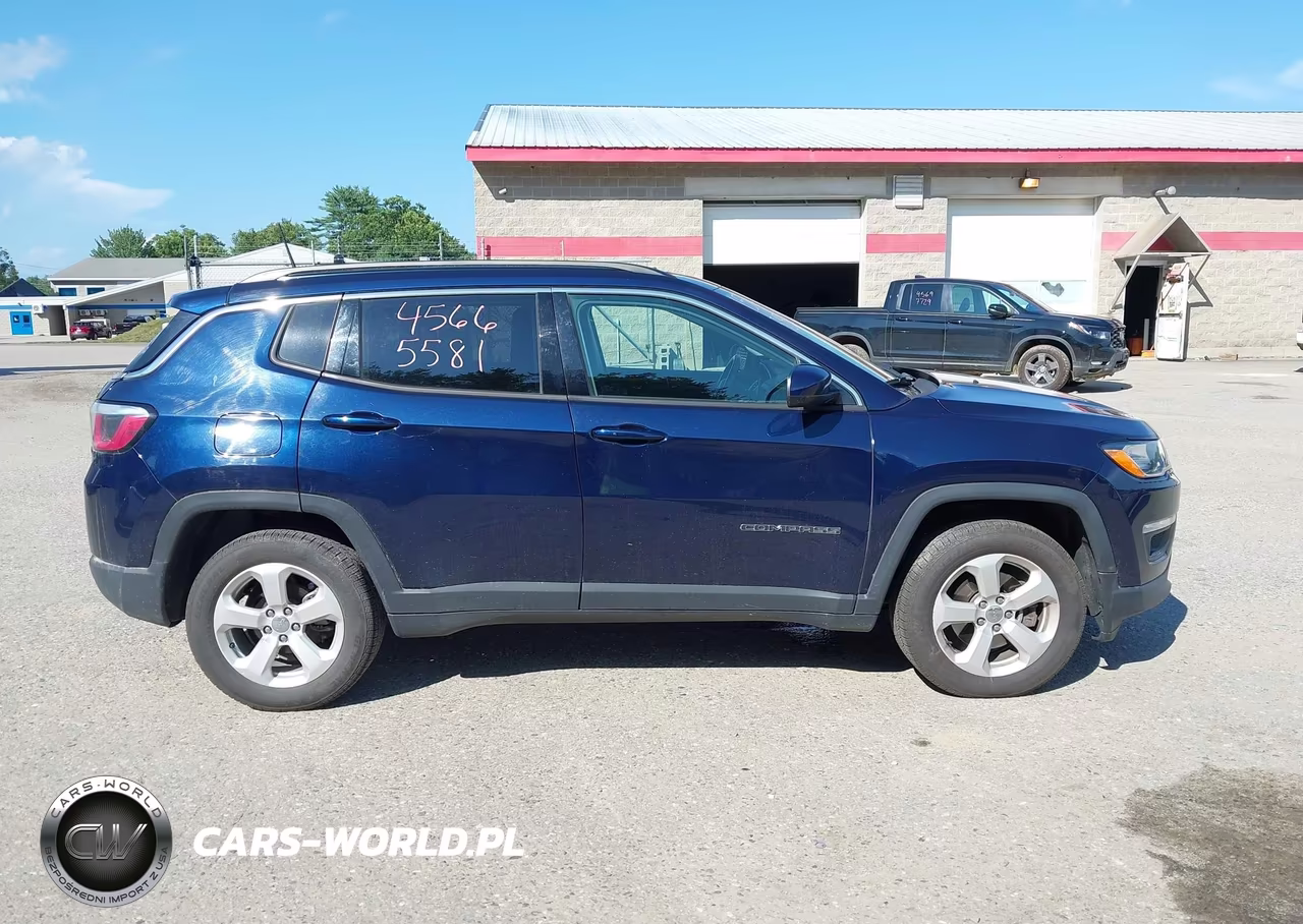 2018 Jeep Compass Latitude 4X4 VIN:3C4NJDBBXJT290678 - 13