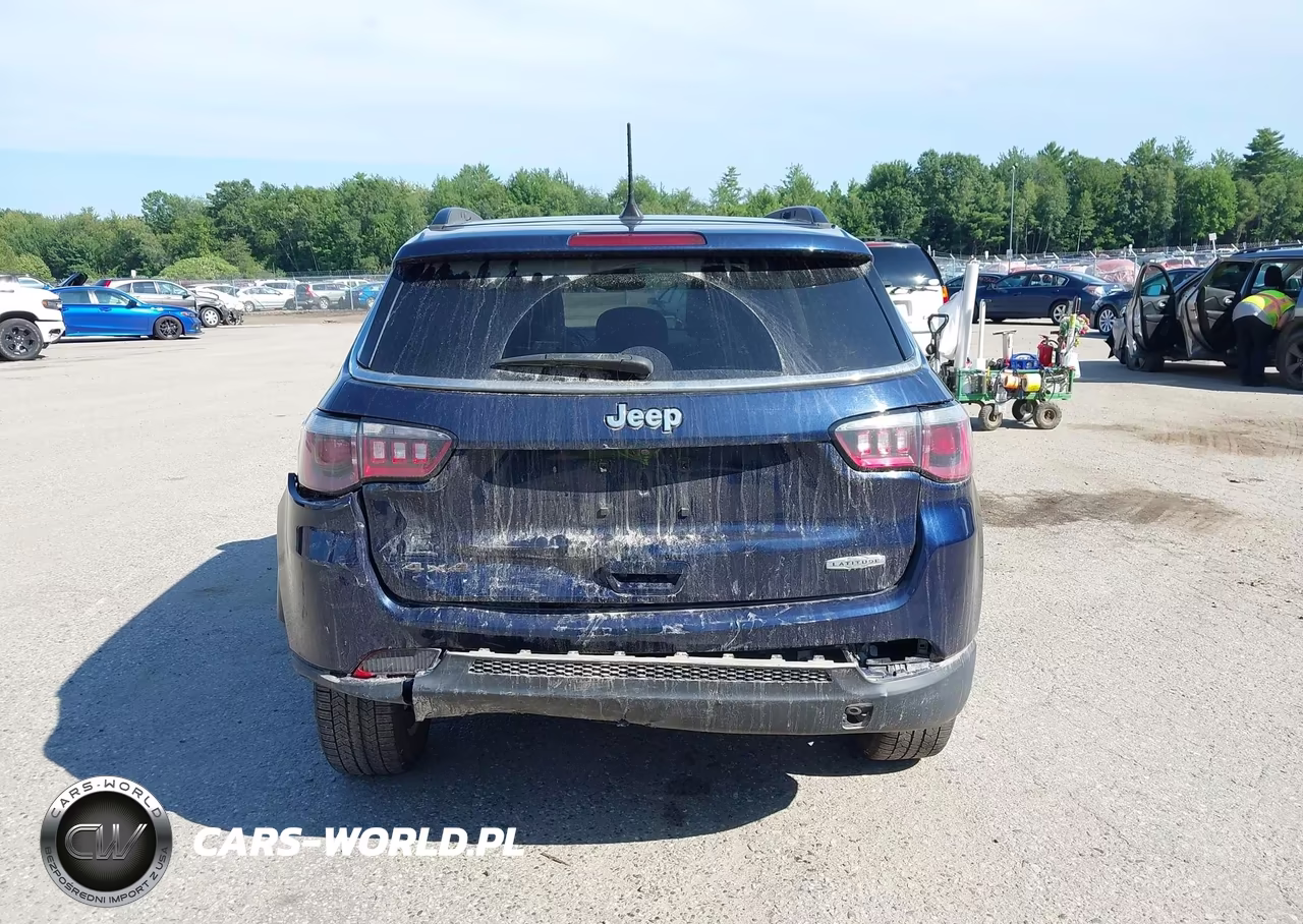 2018 Jeep Compass Latitude 4X4 VIN:3C4NJDBBXJT290678 - 16