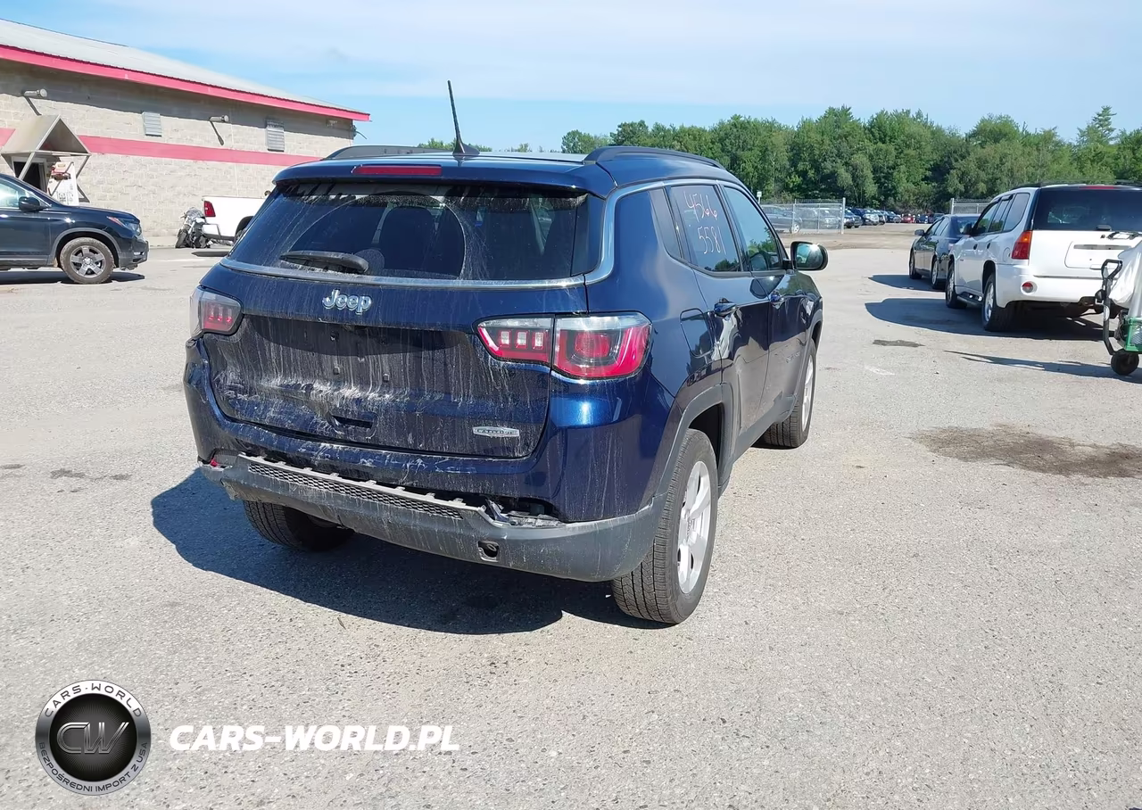 2018 Jeep Compass Latitude 4X4 VIN:3C4NJDBBXJT290678 - 4