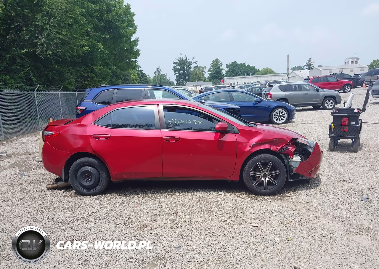 2016 Toyota Corolla Le VIN:5YFBURHE0GP438972 - 13