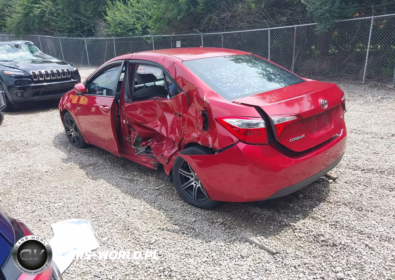 2016 Toyota Corolla Le VIN:5YFBURHE0GP438972 - 3