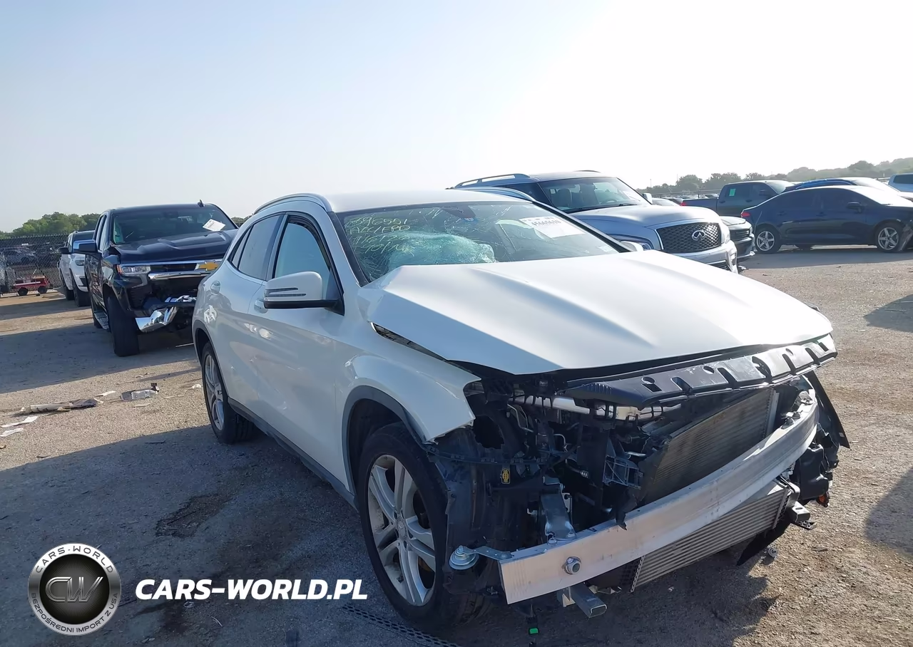 2015 Mercedes-Benz Gla 250 4Matic – zdjęcie 1 z 16