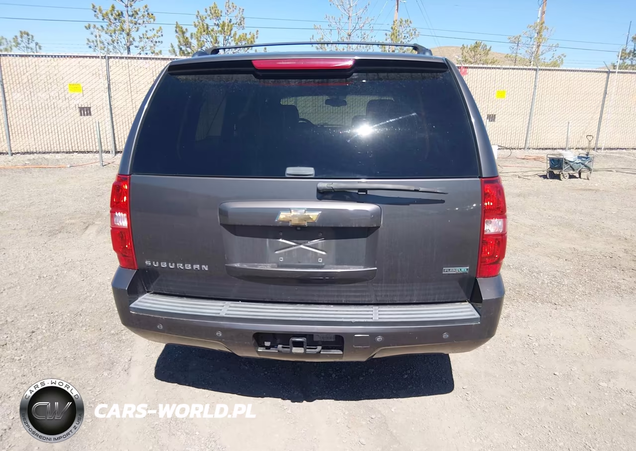 2011 Chevrolet Suburban Lt VIN:1GNSKJE35BR101083 - 16