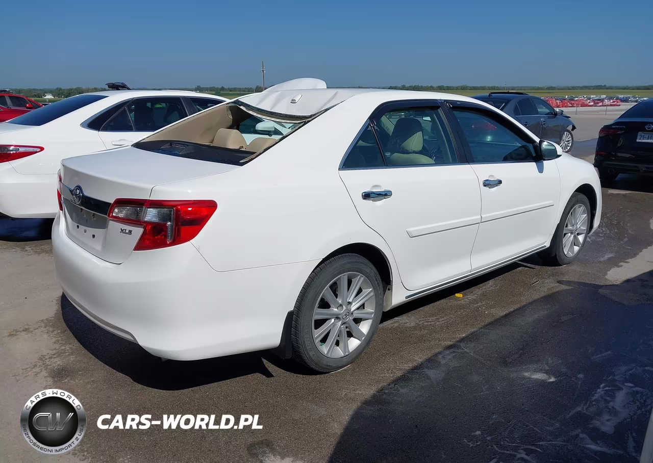 2014 Toyota Camry Xle VIN:4T1BF1FK8EU819730 - 4