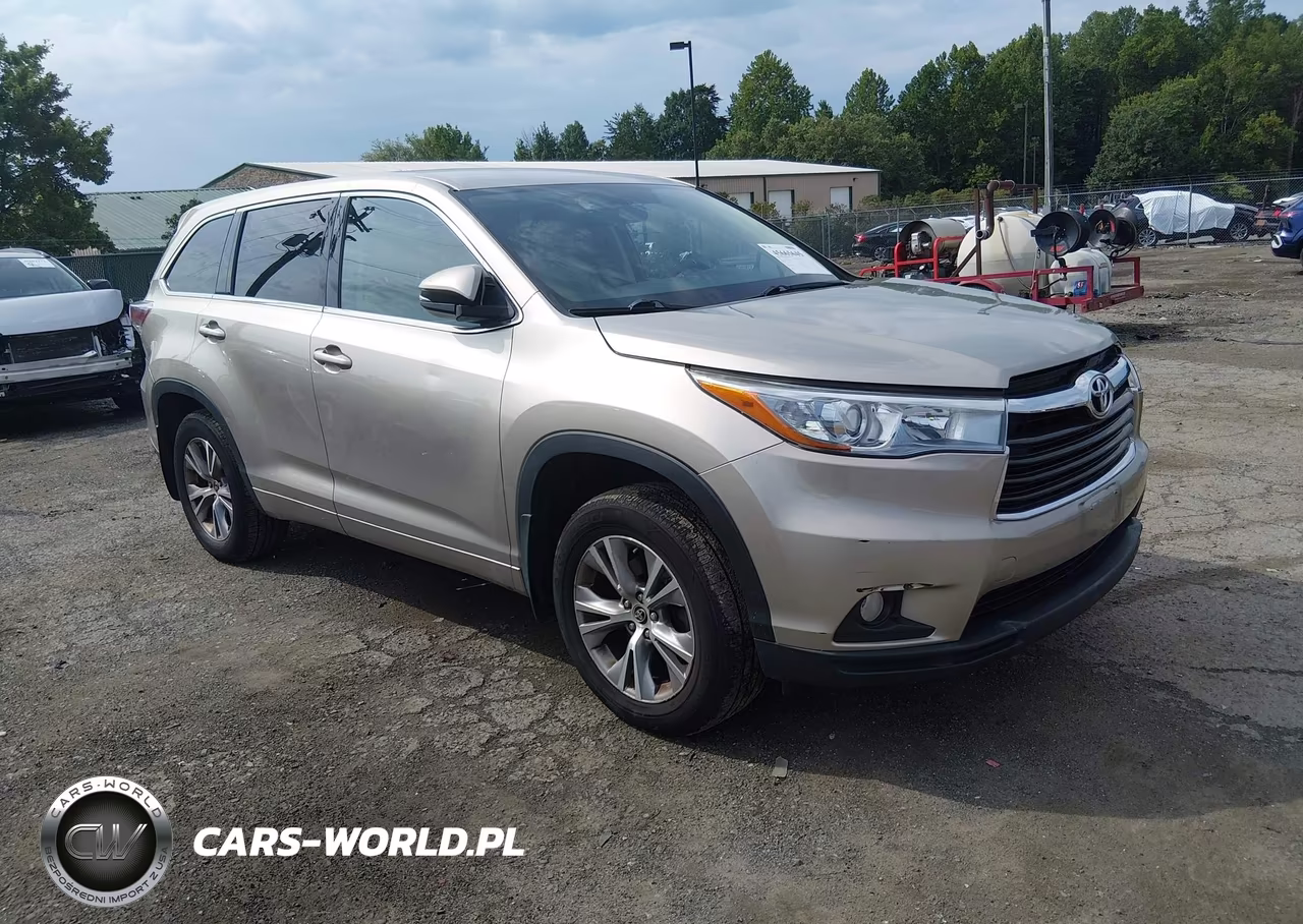 2016 Toyota Highlander Le Plus V6