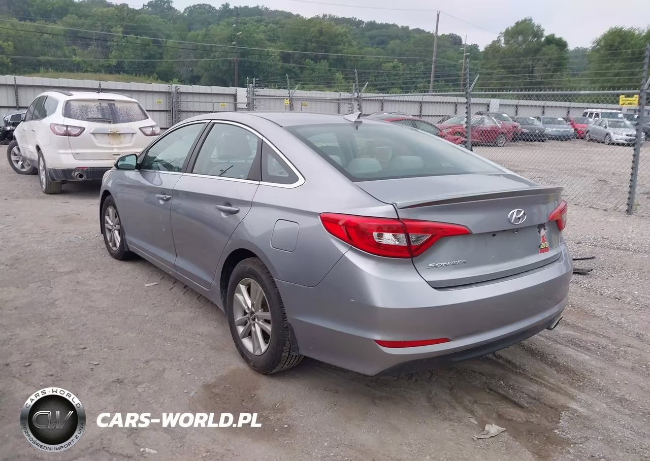 2015 Hyundai Sonata Se VIN:5NPE24AF2FH238034 - 3