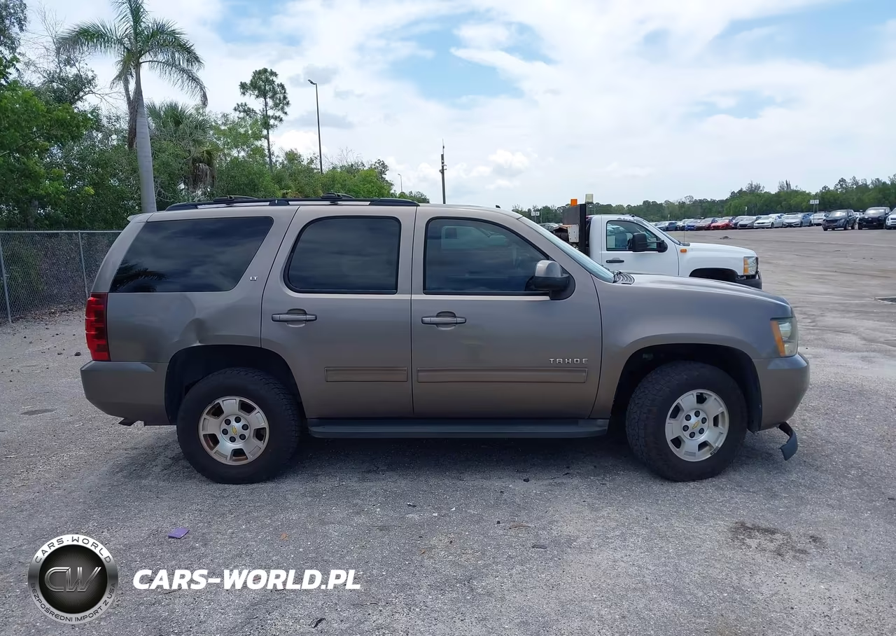 2011 Chevrolet Tahoe Lt VIN:1GNSKBE00BR295940 - 13