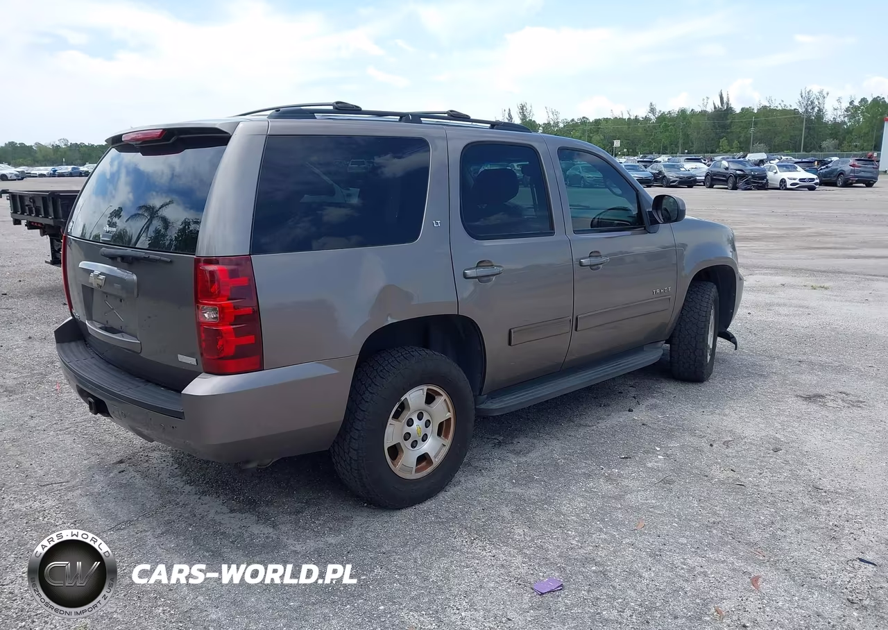 2011 Chevrolet Tahoe Lt VIN:1GNSKBE00BR295940 - 4
