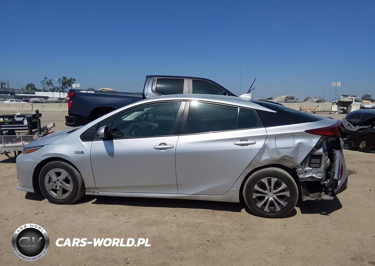 2021 Toyota Prius Prime Le VIN:JTDKAMFP0M3187486 - 14