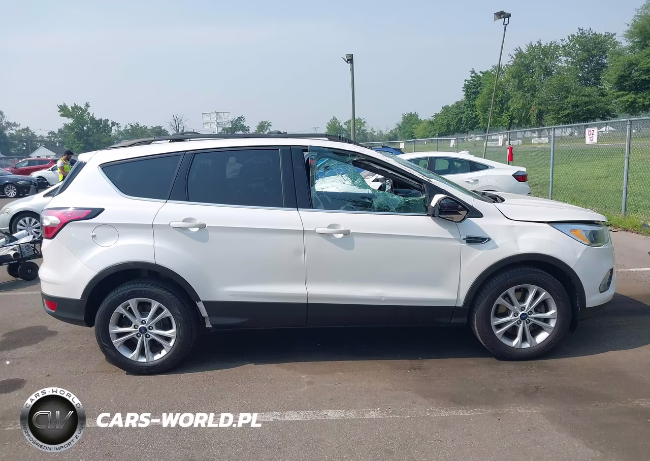 2018 Ford Escape Se VIN:1FMCU9GD0JUA15327 - 13