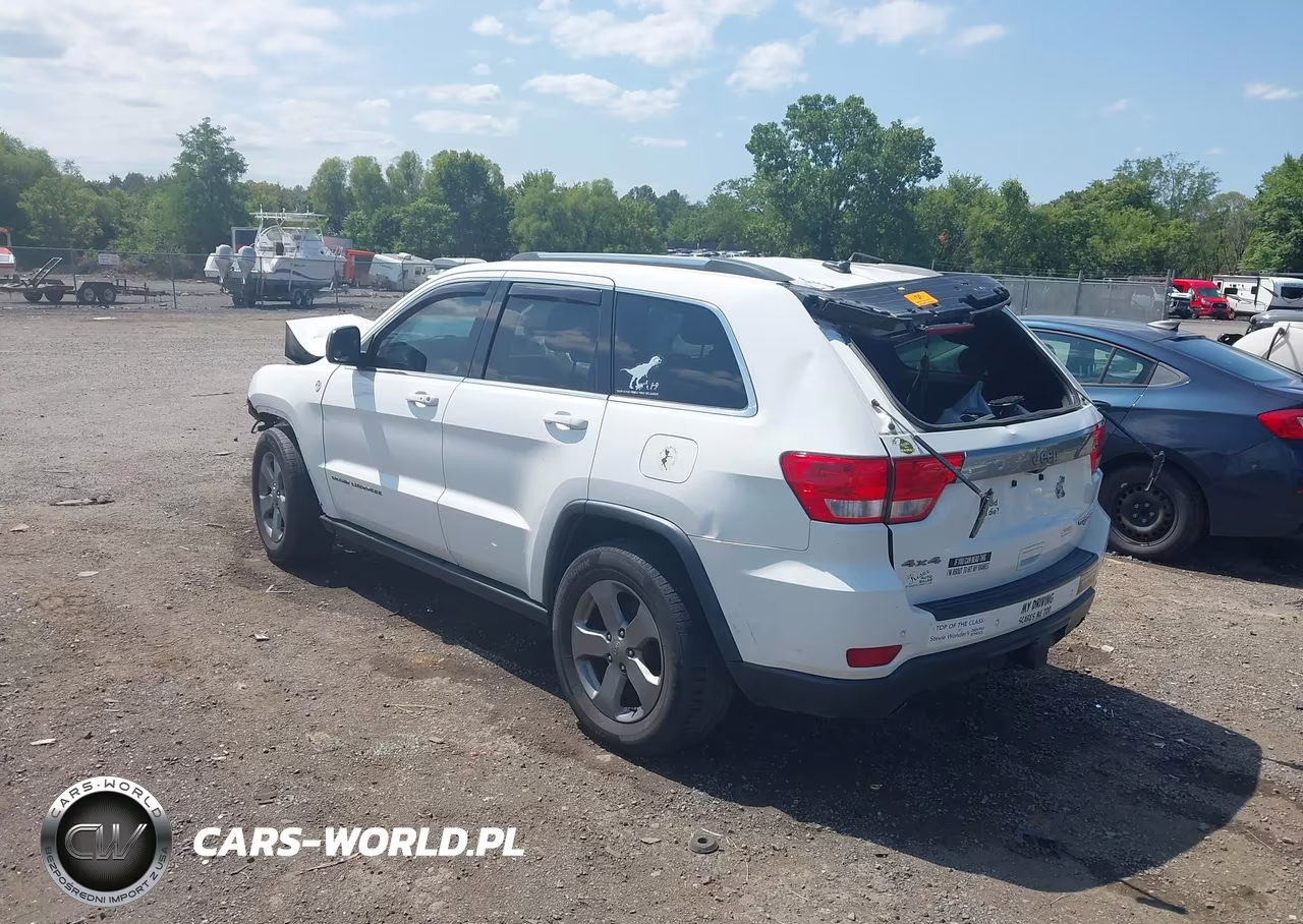 2013 Jeep Grand Cherokee Laredo Trailhawk VIN:1C4RJFAT2DC615640 - 3