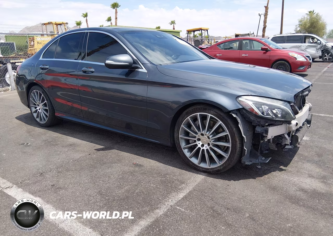2015 Mercedes-Benz C 300 Sport – zdjęcie 1 z 17