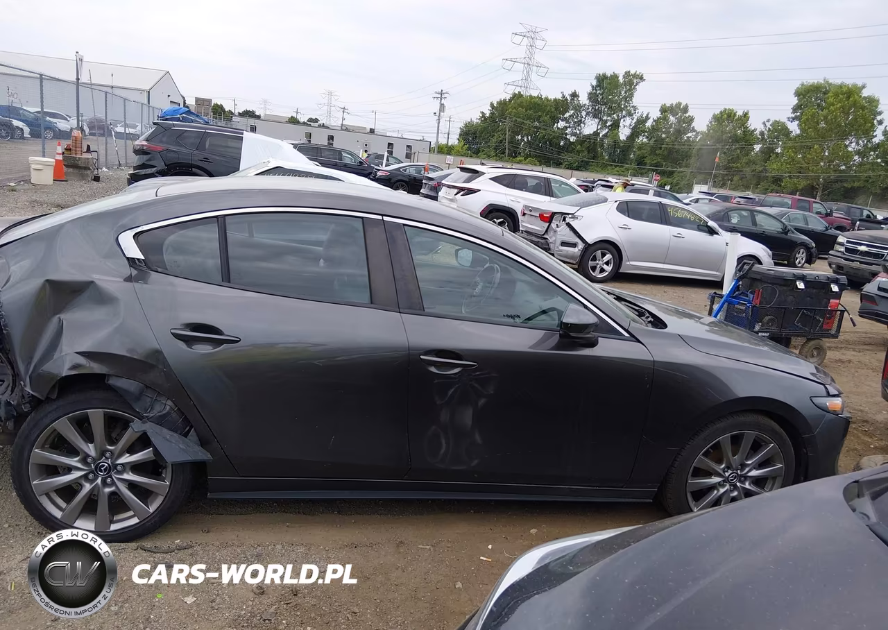 2020 Mazda Mazda3 Select Package VIN:3MZBPACLXLM135565 - 13